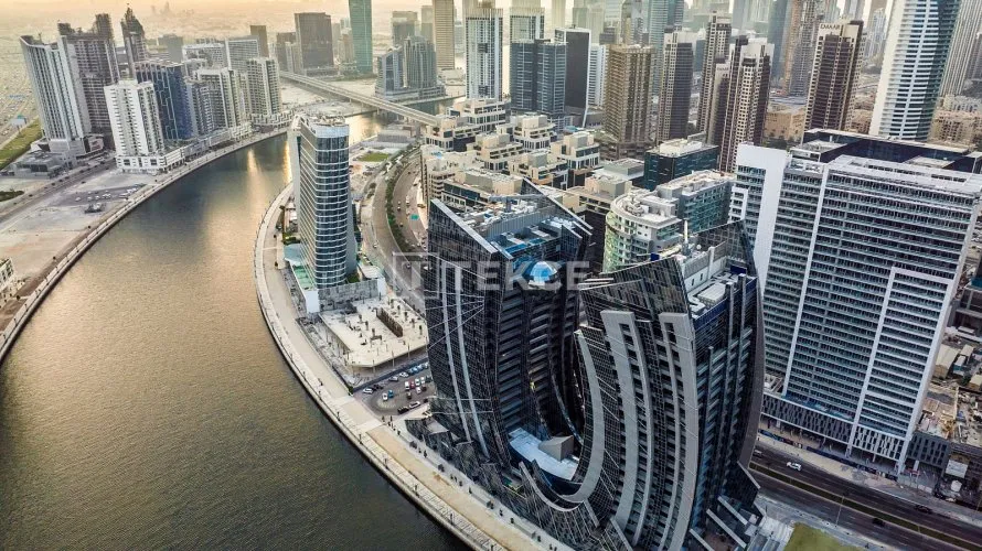 Apartamento de 4 dormitorios en Business Bay, UAE No. 109 № 3