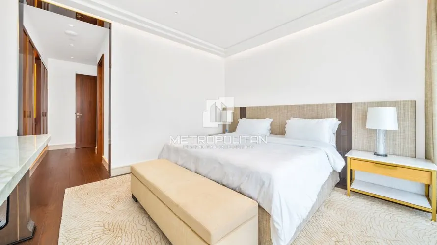 Apartamento de 4 dormitorios en Dorchester Collection Dubai, UAE No. 206 № 14