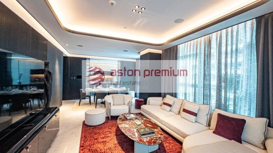 Apartamento de 4 dormitorios en Business Bay, UAE No. 241 № 1