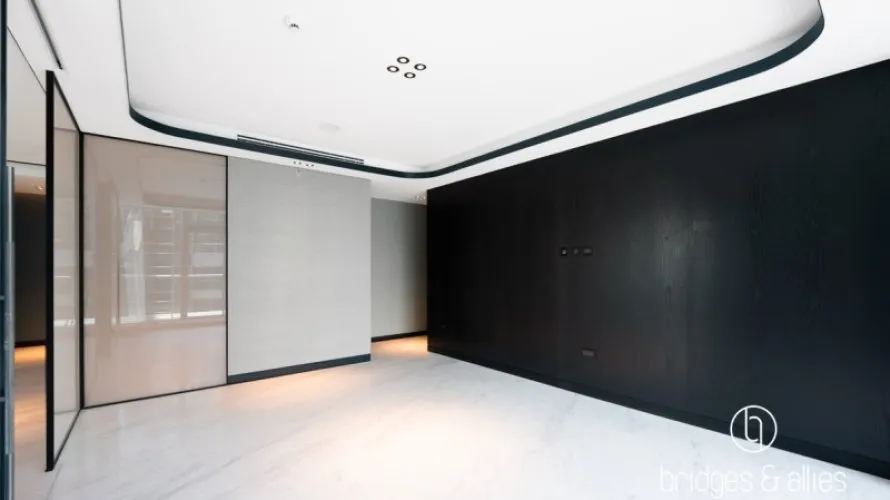 Apartamento de 2 dormitorios en Business Bay, UAE No. 228 № 2