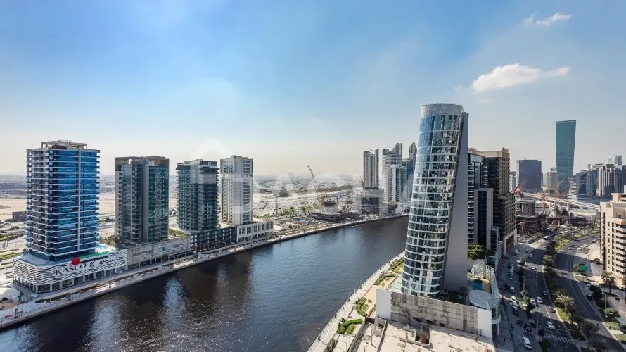 Apartamento de 4 dormitorios en Business Bay, UAE No. 298 № 22