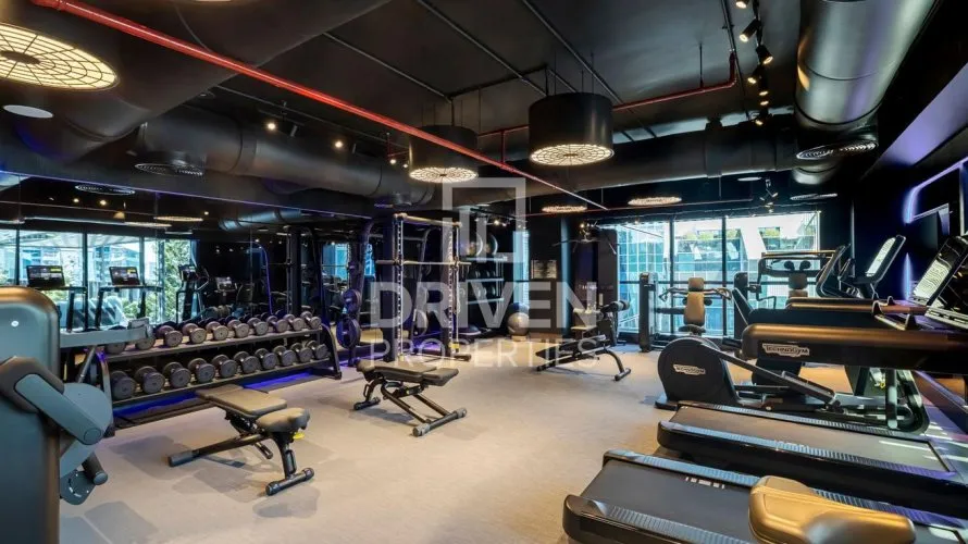 Apartamento de 4 dormitorios en Business Bay, UAE No. 393 № 2