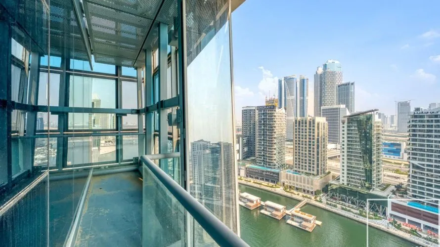 Appartement de 2 chambres à Business Bay, UAE No. 395