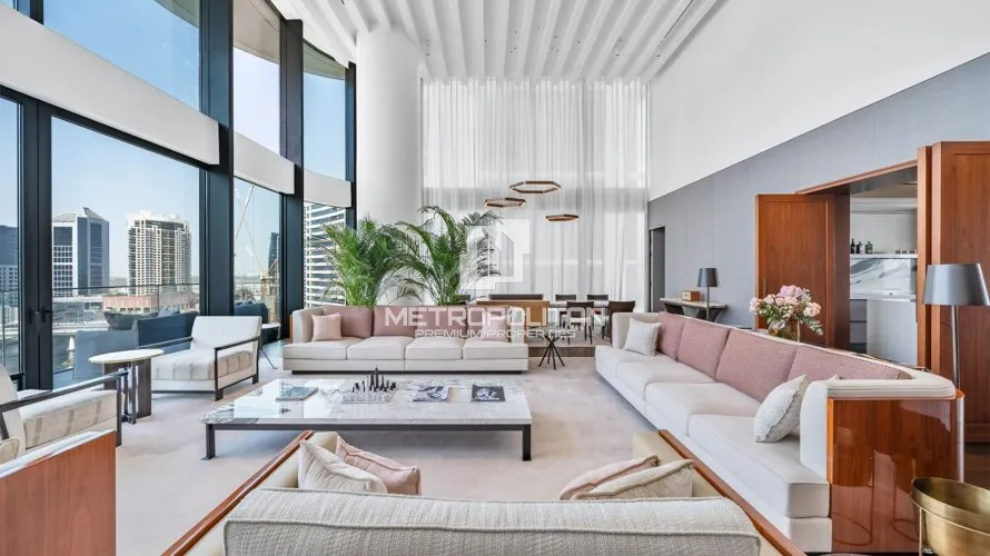 Квартира с 4 спальнями в  Dorchester Collection Dubai, Бизнес-Бэй, Дубай, ОАЭ №206 № 2