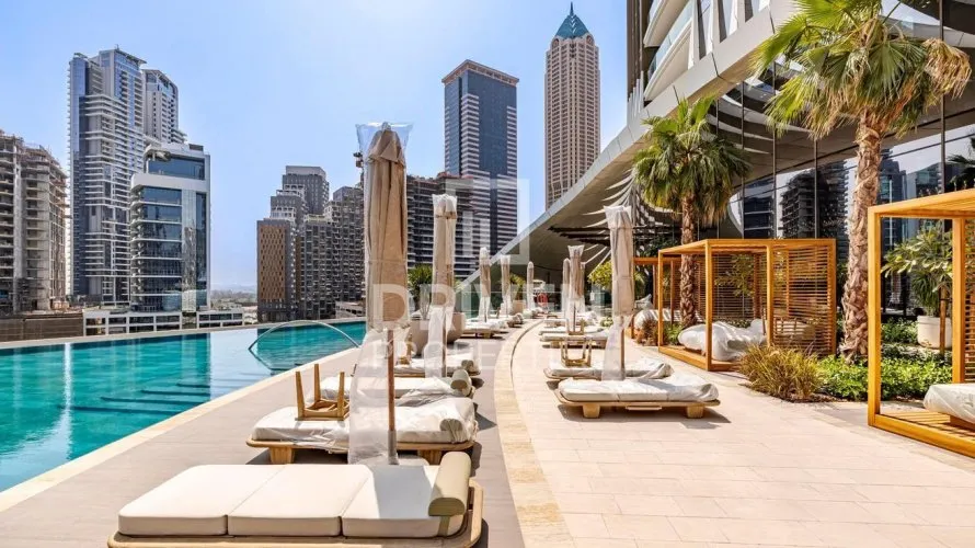 4 bedrooms apartment for sale, Business Bay, Dubai, UAE No. 391